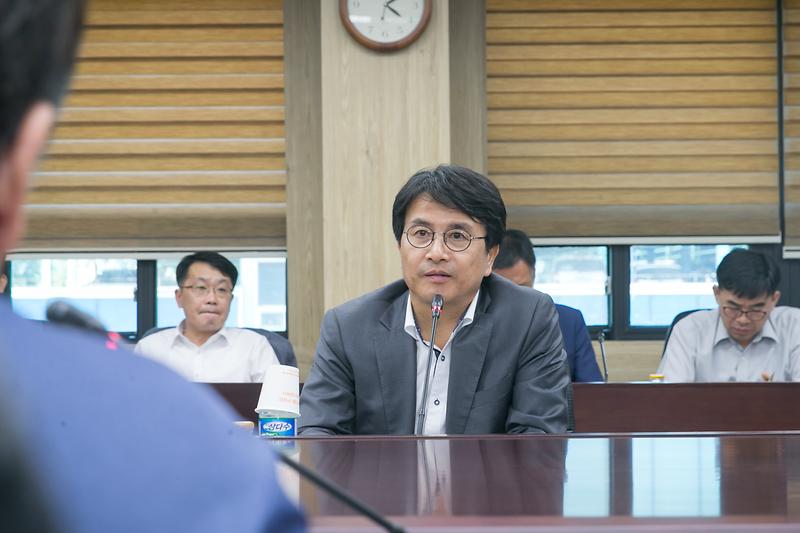 Young-5592.jpg 이미지