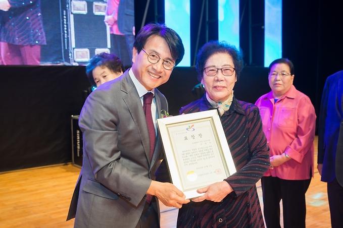 Young-5596.jpg 이미지