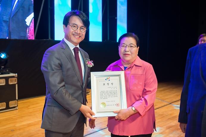 Young-5616.jpg 이미지