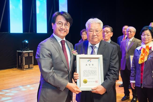 Young-5658.jpg 이미지