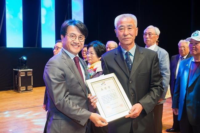 Young-5713.jpg 이미지