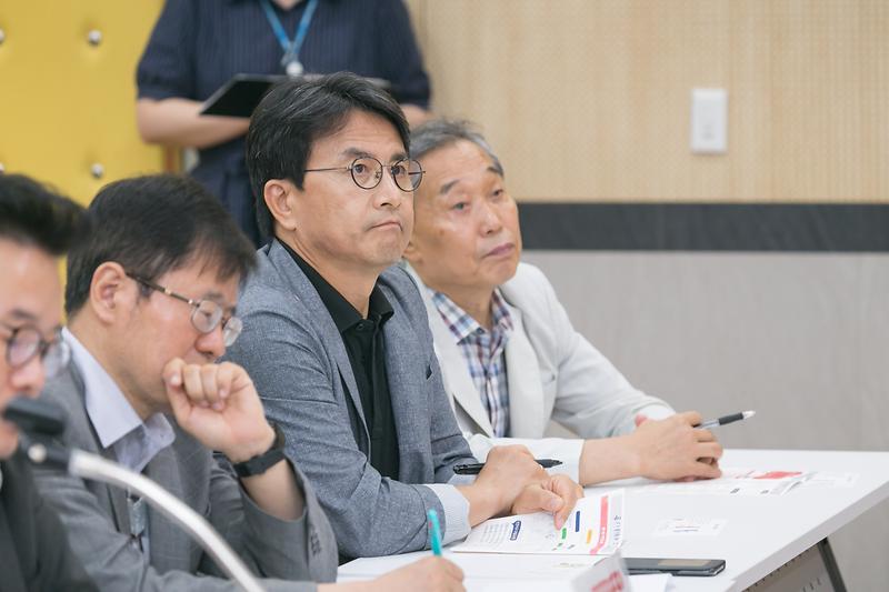 Young-5826.jpg 이미지