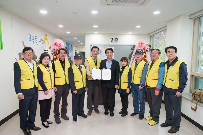 Young-6918.jpg 이미지