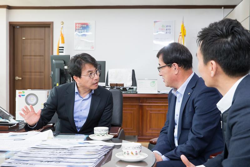 Young-7024.jpg 이미지