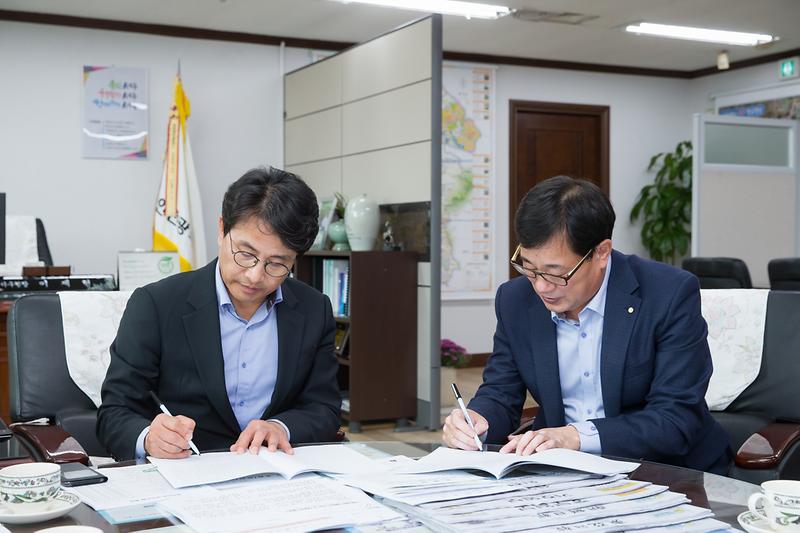 Young-7044.jpg 이미지