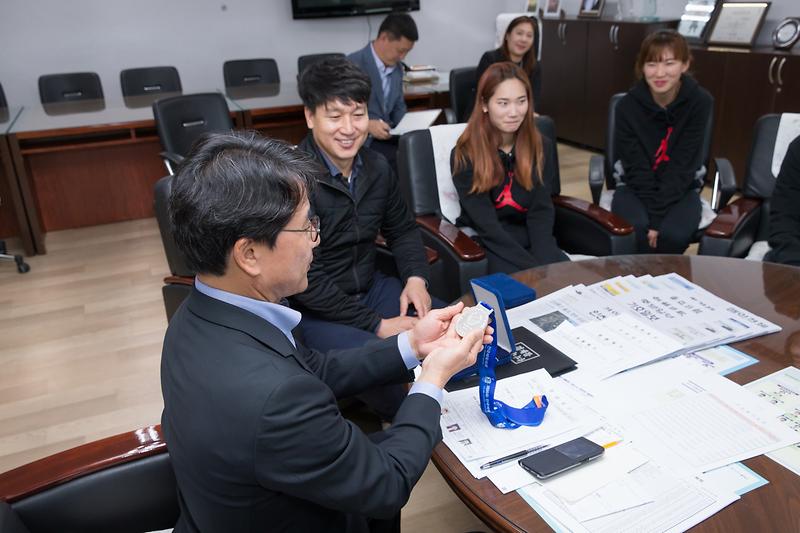 Young-7120.jpg 이미지