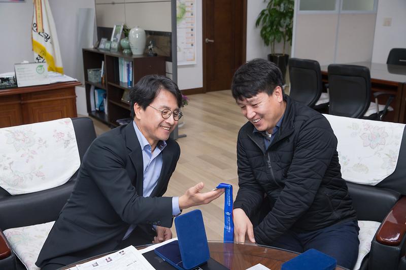 Young-7141.jpg 이미지