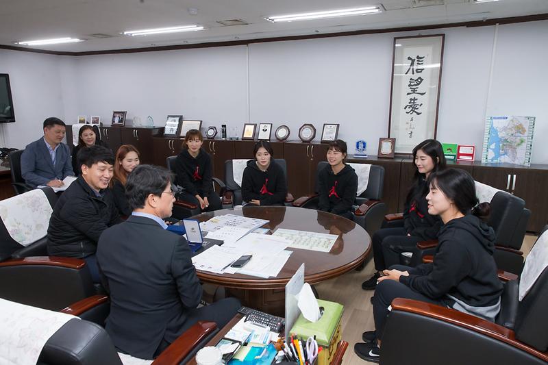 Young-7147.jpg 이미지