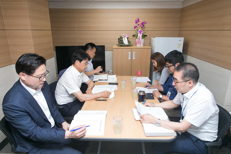 Young-7244.jpg 이미지