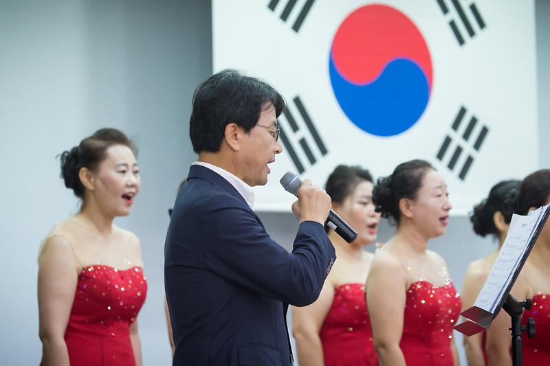 Young-7316.jpg 이미지