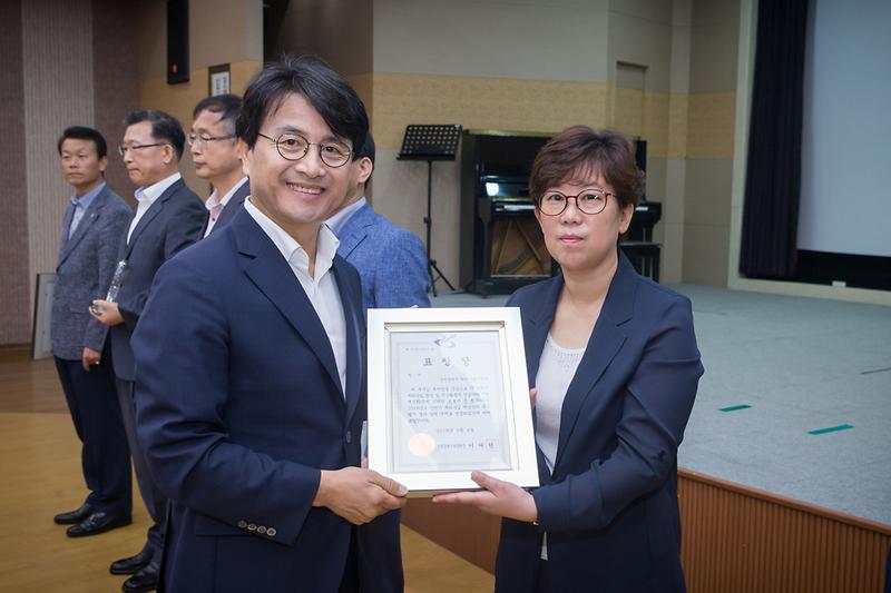 Young-7442.jpg 이미지