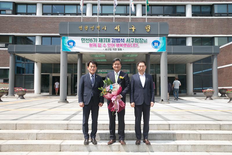 Young-7474.jpg 이미지