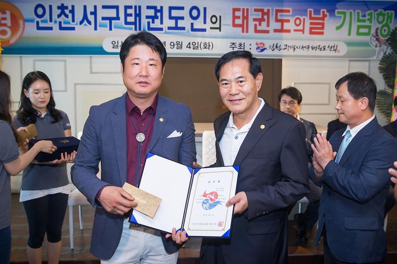 Young-7676.jpg 이미지