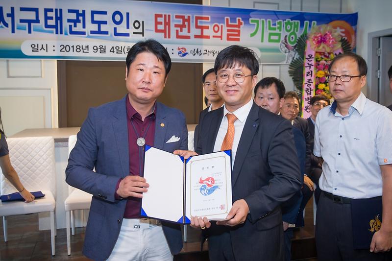 Young-7712.jpg 이미지