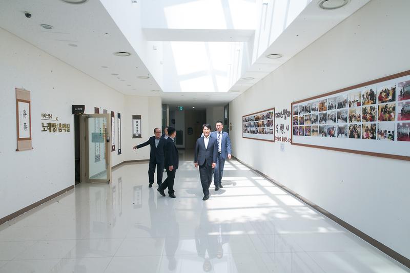 Young-7714.jpg 이미지