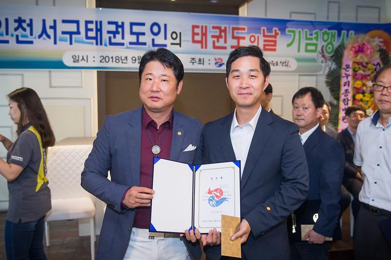 Young-7721.jpg 이미지