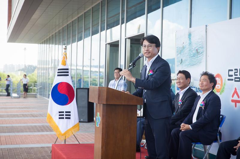 Young-7887.jpg 이미지