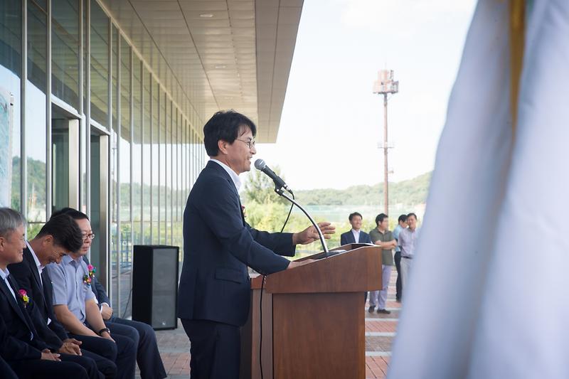 Young-7936.jpg 이미지