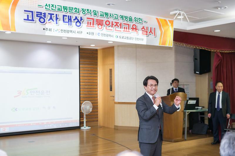 Young-8134.jpg 이미지