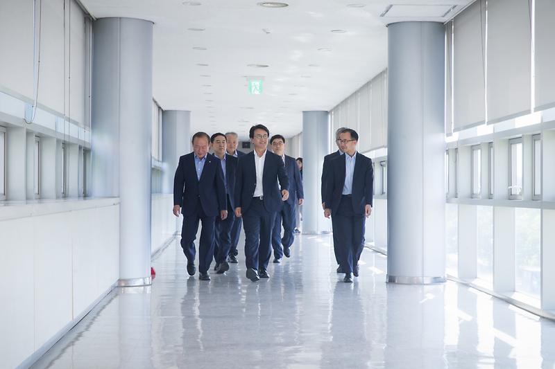 Young-8226.jpg 이미지