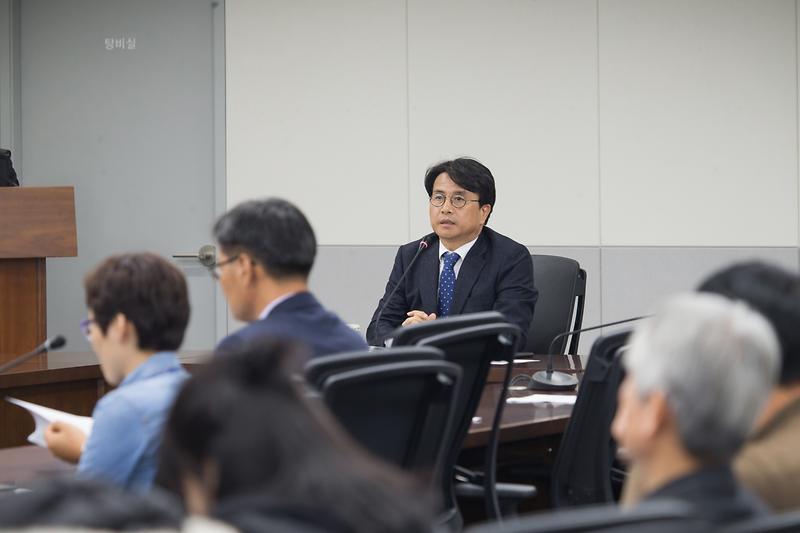 Young-8363.jpg 이미지