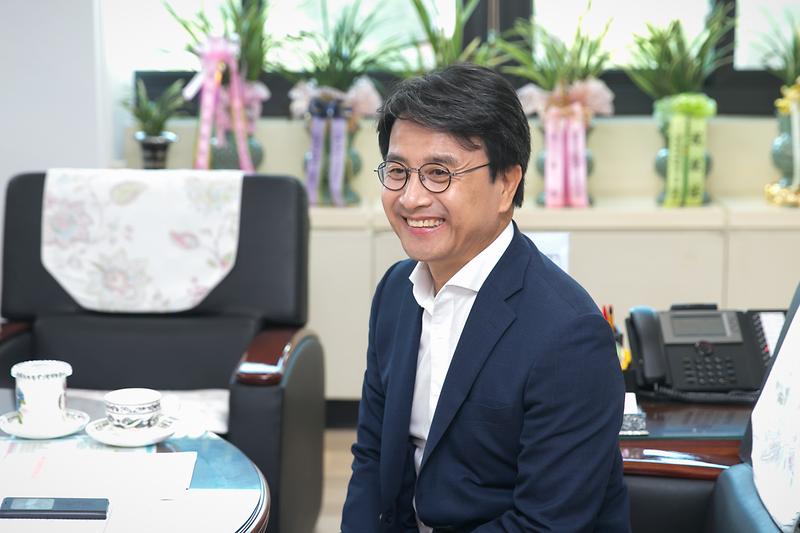 Young-8489.jpg 이미지