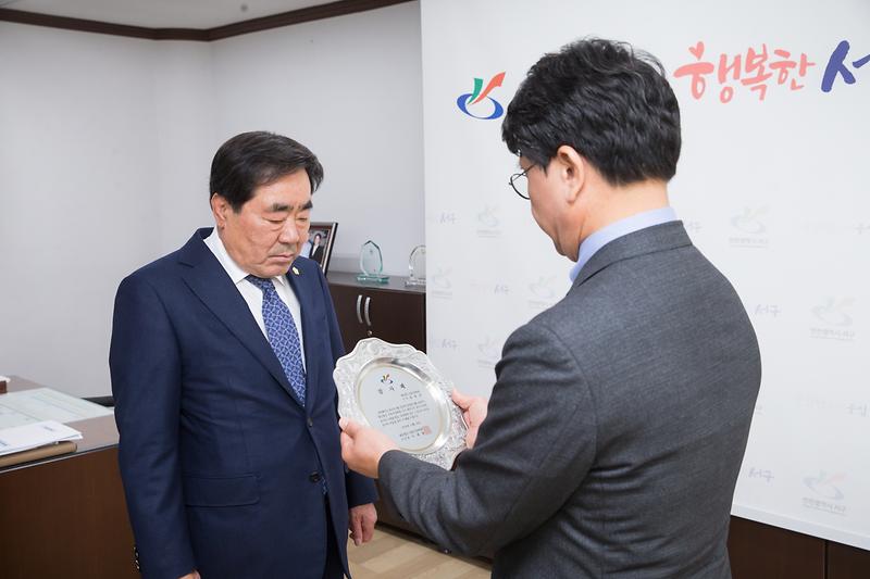 Young-8495.jpg 이미지