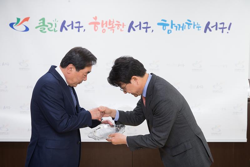 Young-8505.jpg 이미지