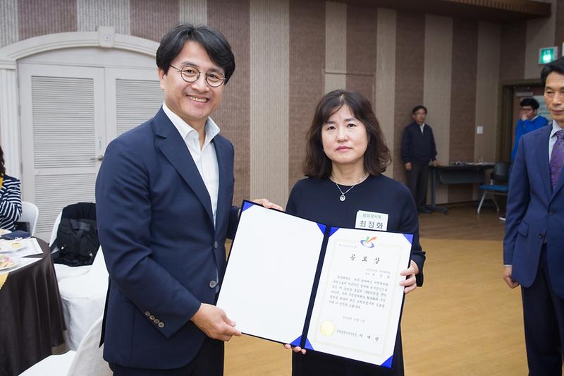 Young-8510.jpg 이미지