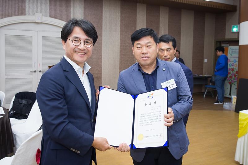 Young-8518.jpg 이미지