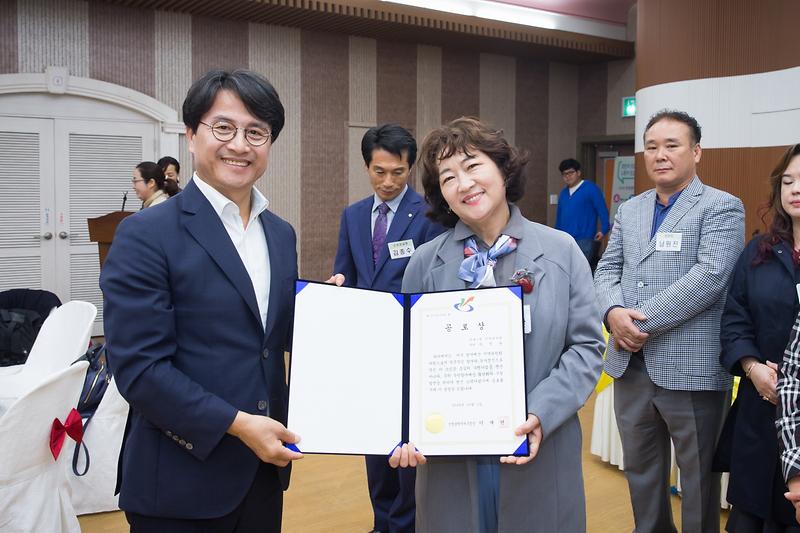 Young-8529.jpg 이미지