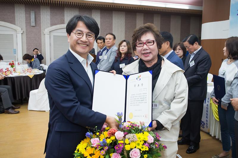 Young-8564.jpg 이미지