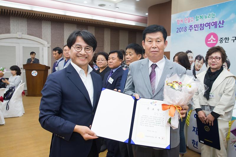 Young-8629.jpg 이미지