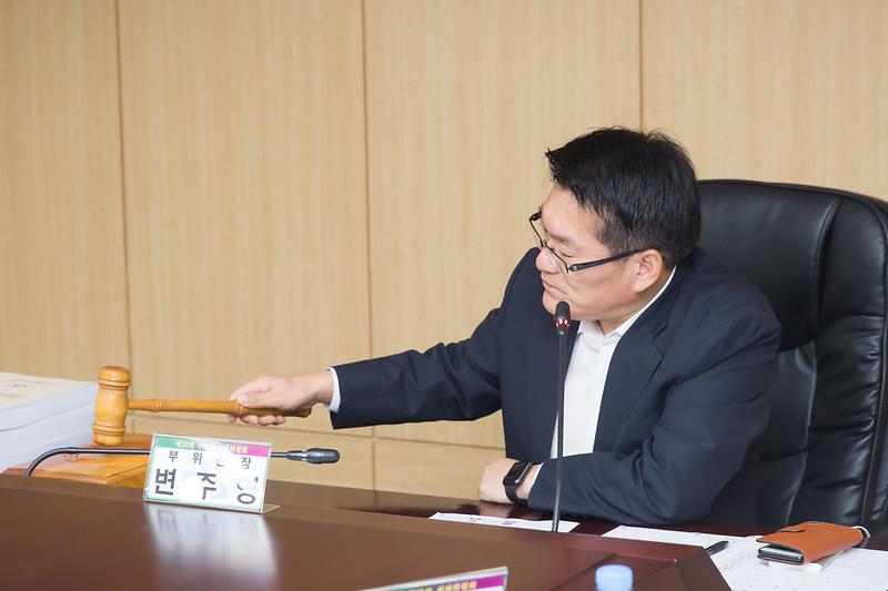 Young-8659.jpg 이미지