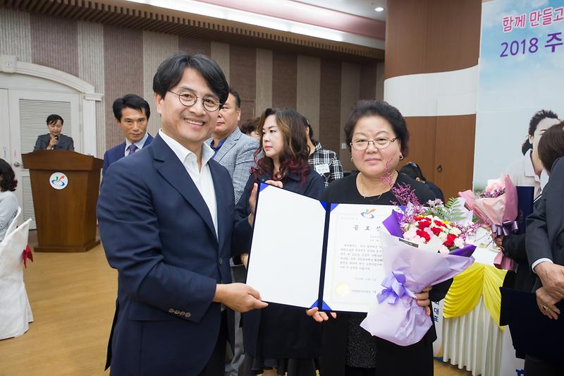 Young-8659.jpg 이미지