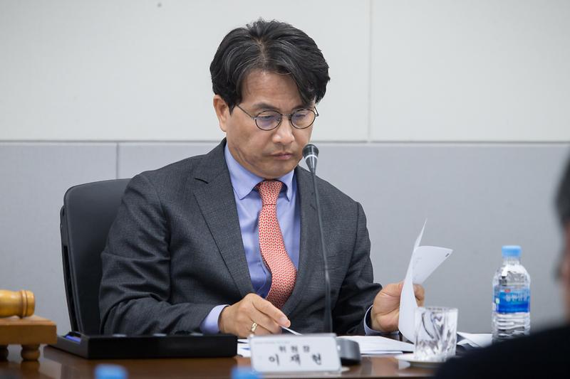 Young-8716.jpg 이미지