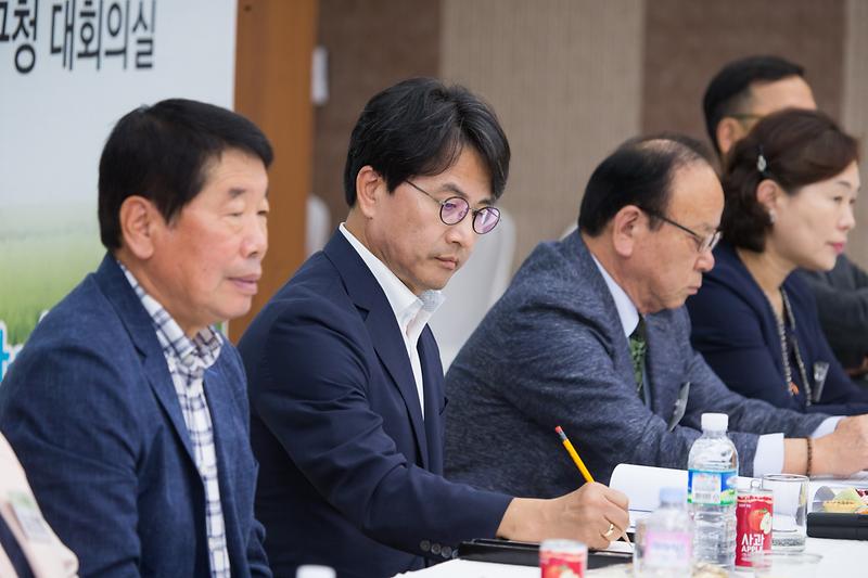 Young-8760.jpg 이미지