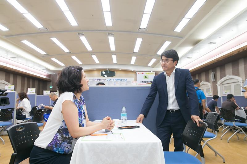 Young-9200.jpg 이미지