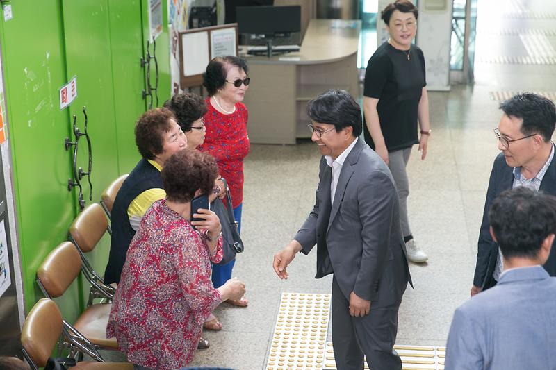 Young-9568.jpg 이미지