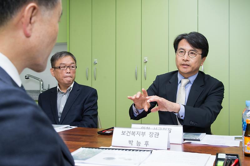 Young-9655.jpg 이미지