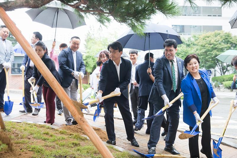 Young-9863.jpg 이미지