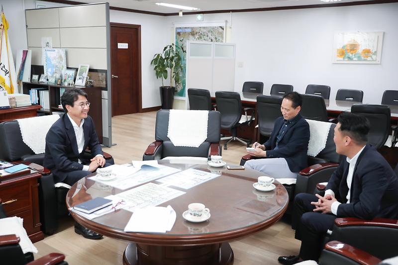 Young-0329.jpg 이미지