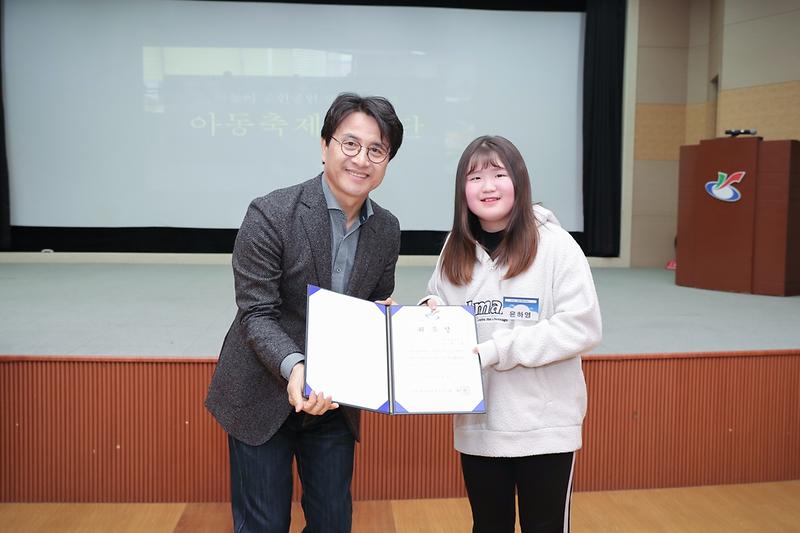 Young-0343.jpg 이미지