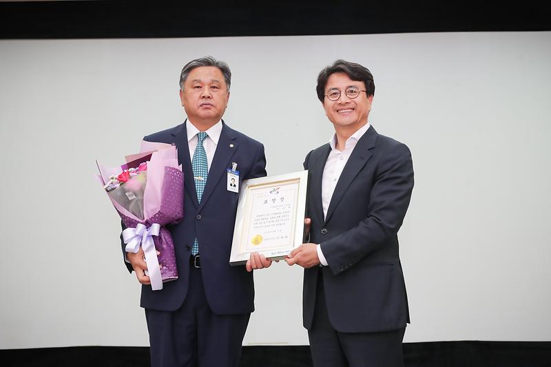 Young-0517.jpg 이미지