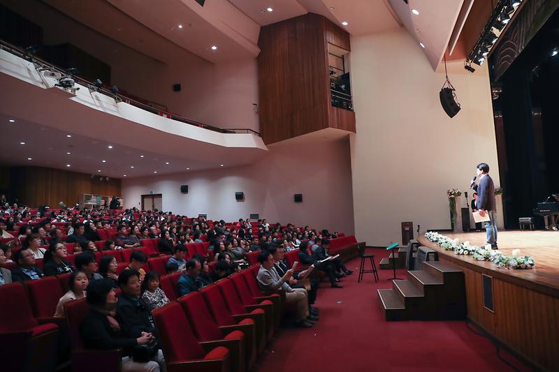 Young-0929_복사본.jpg 이미지