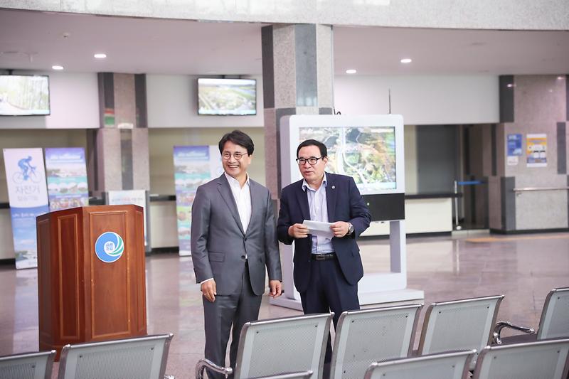 Young-0943.jpg 이미지