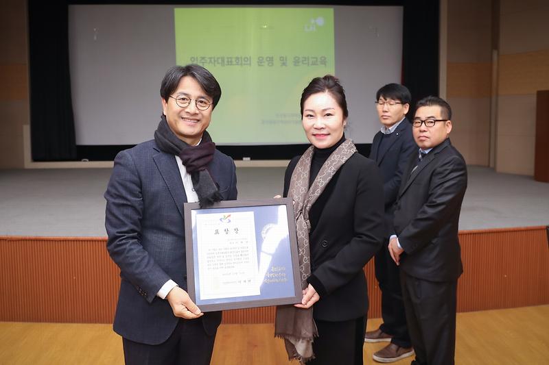 Young-1015.jpg 이미지