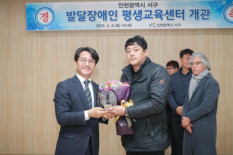 Young-1015.jpg 이미지