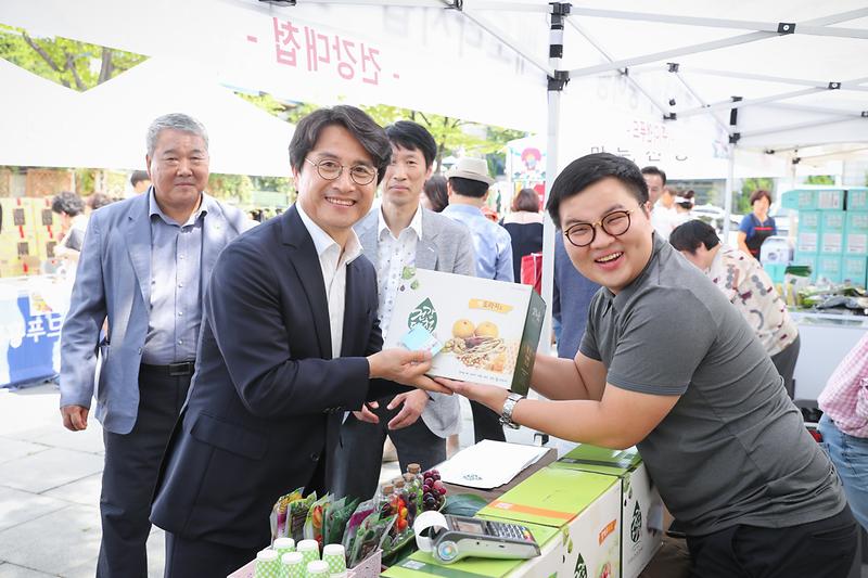 Young-1029.jpg 이미지