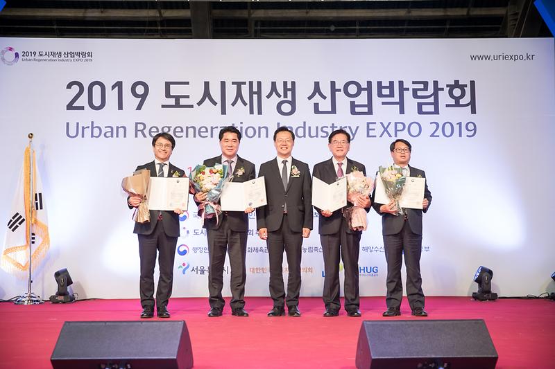 Young-1058.jpg 이미지